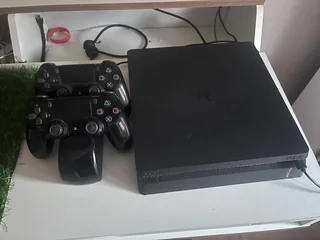 Playstation 4 excellent condition with 22 games