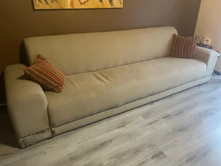 4 to 5 seater sofa/couch