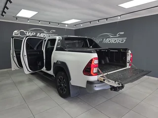 2023 TOYOTA HILUX 2.8 GD-6 RB LEGEND RS 4X4 P/U D/C