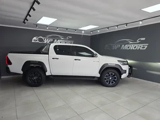 2025 TOYOTA HILUX 2.8 GD-6 RB LEGEND RS 4X4 A/T P/U D/C (MHEV)