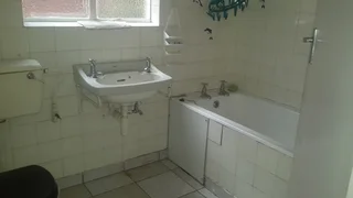 Accomodation - Ad posted by Luxolo Gumpe