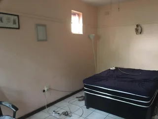 Accomodation - Ad posted by Luxolo Gumpe