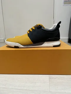 Louis Vuitton Sneakers (NEG)