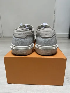 Louis Vuitton Trocadero White Sneakers Men’s – Size 7 (NEG)