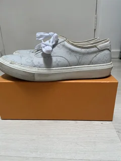 Louis Vuitton Trocadero White Sneakers Men’s – Size 7 (NEG)