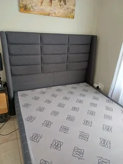 Sealy Queen Base only 5months old