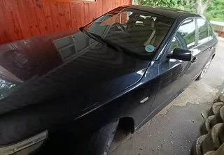 Black BMW 530i auto