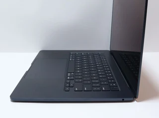 Apple Macbook Air 15inch M2 Chip, 4 Months Old