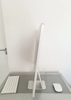 iMac 24-inch with Retina 4.5K display Apple M1 Chip 8-Core GPU