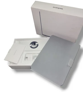 Macbook air 13inch M3-Chip 8-Core GPU