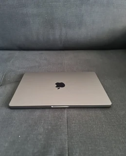 Apple Macbook Pro 14inch M2 Pro 16GB RAM 512GB SSD 16GB RAM,