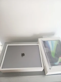 Apple Macbook Pro 13inch M2 Chip 10-Core GPU, 6 Months Old