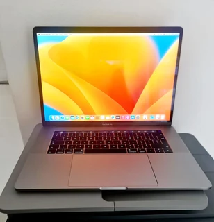 Apple Macbook Pro 15inch Retina Touchbar Core i7 16GB 512GB SSD, 6 Months Old