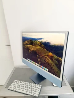 iMac 24-inch with Retina 4.5K display  Apple M1 Chip 8-Core GPU