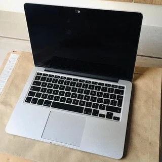 Apple Macbook Pro 13inch 16GB RAM 512GB SSD, Silver