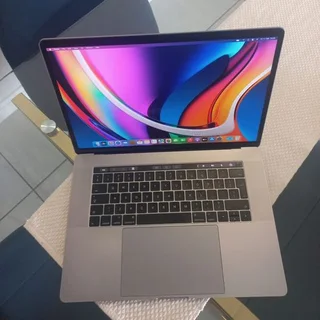 Apple Macbook Pro 15inch Retina Touchbar Core i7 16GB RAM, Space Grey