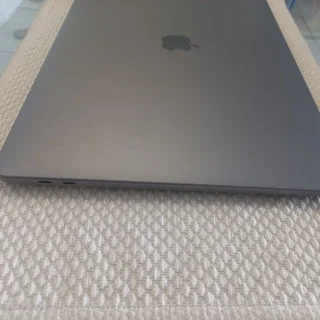 Apple Macbook Pro 15inch Retina Touchbar Core i7 16GB RAM, Space Grey