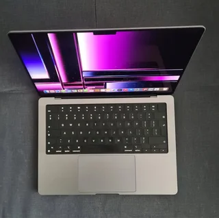 Apple Macbook Pro 14inch M2 Pro 16GB RAM 512GB SSD 16GB RAM,