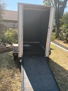 2010 - Ad posted by lucia matie