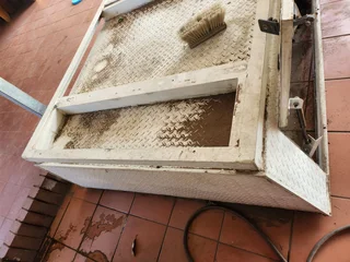 Aluminum and Steel Canopy  Lockable With Roof Rack