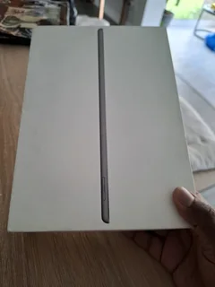 2nd hand broken iPad 7 selling for spares