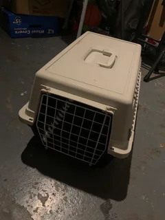 pet carrier