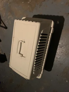 pet carrier