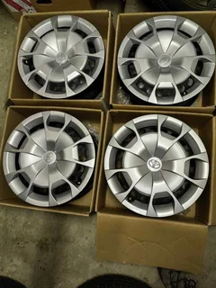 Brand new 2025 Toyota Quantum panel Van 16inch rims and hub caps - PCD 6/130