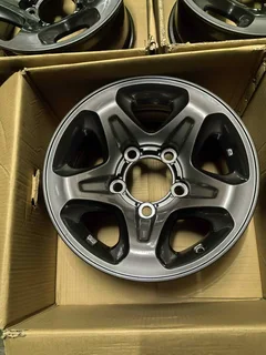 5 x Toyota Landcruiser OEM 16inch Factory rims - 5/150
