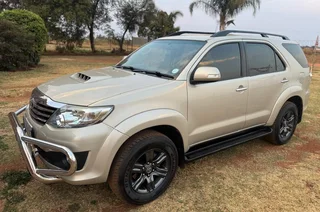 Toyota Fortuner 2.5D-4D Auto