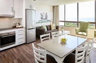 Breakers Hotel - 2 bedroom Sea View Apartment - 6 sleeper