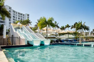 Breakers Hotel - 2 bedroom Sea View Apartment - 6 sleeper