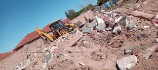 Knowle Tree services (068 826 5148)Tree felling,  stump uprooting, Plot/bush clearing