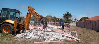 Knowle Tree services (068 826 5148)Tree felling,  stump uprooting, Plots/bush clearing in PE