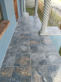 SHEPHERD Tiler (068 180 1926)-Best, reliable tiler in Port Elizabeth