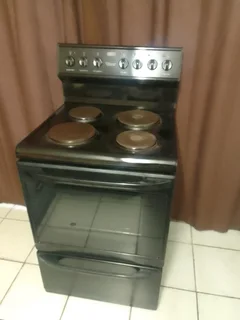 Defy 621 four plate stove with oven and warmer drawer