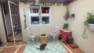 Table view Studio Flat