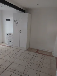 Table view Studio Flat