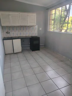 Garden cottage to let in Blairgowrie