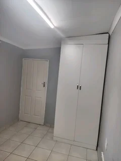 Garden cottage to let in Blairgowrie