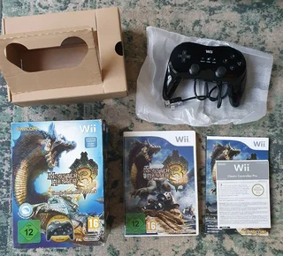 Capcom Monster Hunter 3 Tri Classic Controller Pro Pack Nintendo Wii PAL