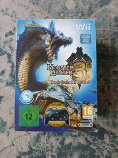 Capcom Monster Hunter 3 Tri Classic Controller Pro Pack Nintendo Wii PAL