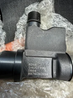 4HK1 Diesel Injectors