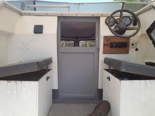 Cabin crouser  with 60 hp yamaha  R40000