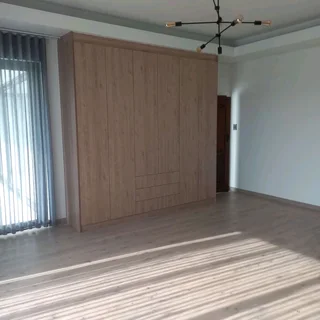 Qualified carpenter available