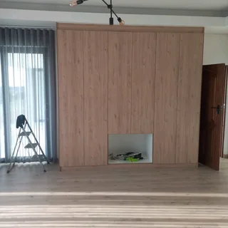 Skilled carpenter available