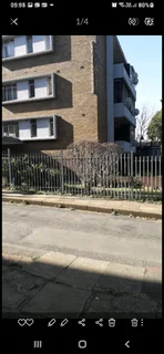 R1950 Central Behind Umgeni Waters.  Females