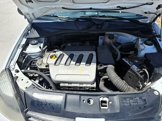 2004 Renault Clio 1.4 16V Hatchback