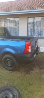 2017 Nissan Np200 1.6 8V safety pack a/c