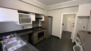 3 Bedroom Flat In Rondebosch, Cape Town